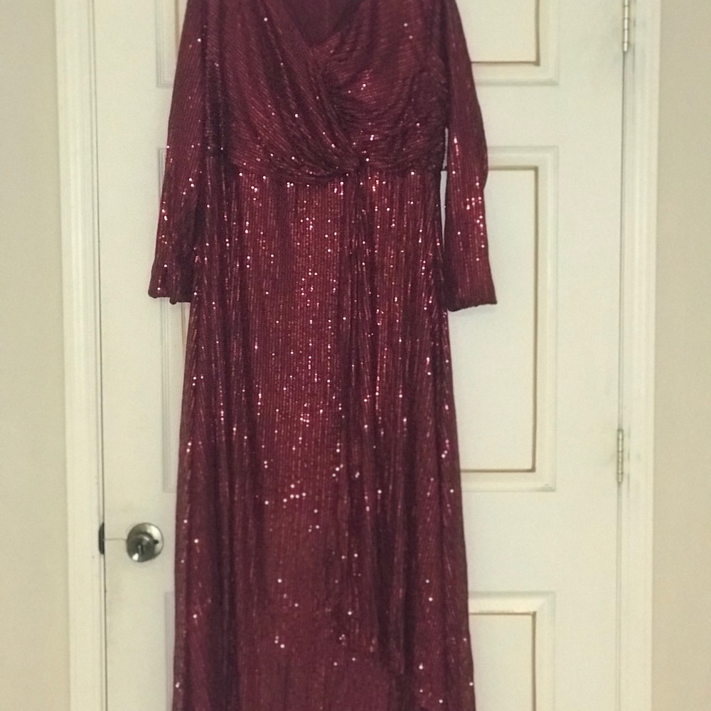 Elegant Sequined Burgundy Maxi Dress with Drape Neck